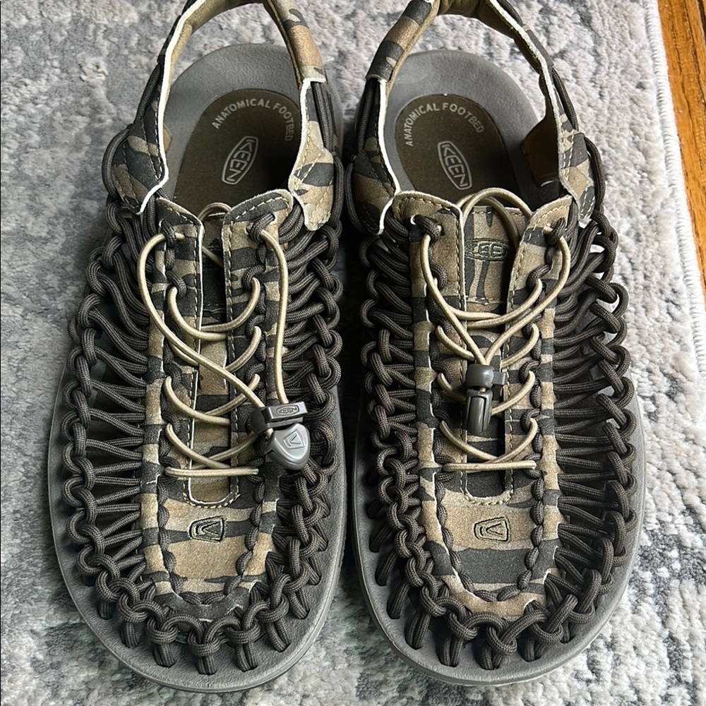 Gently used Men’s Keen Multi-Tone Camouflage Sandals - Size 9